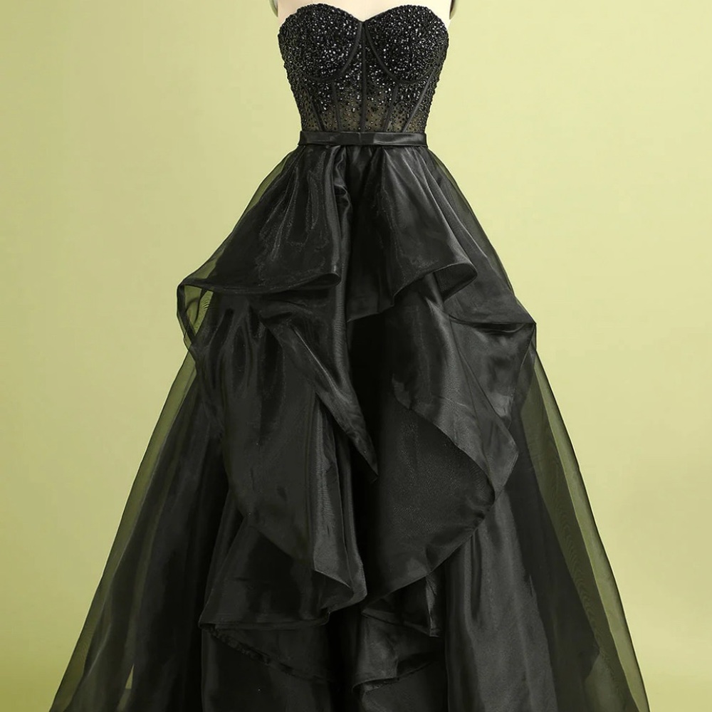 Black prom dress